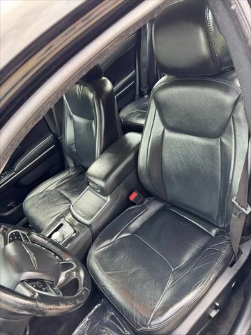 2017 Chrysler 300 Limited