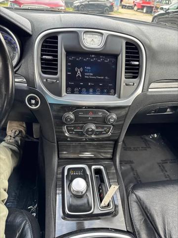 2017 Chrysler 300 Limited