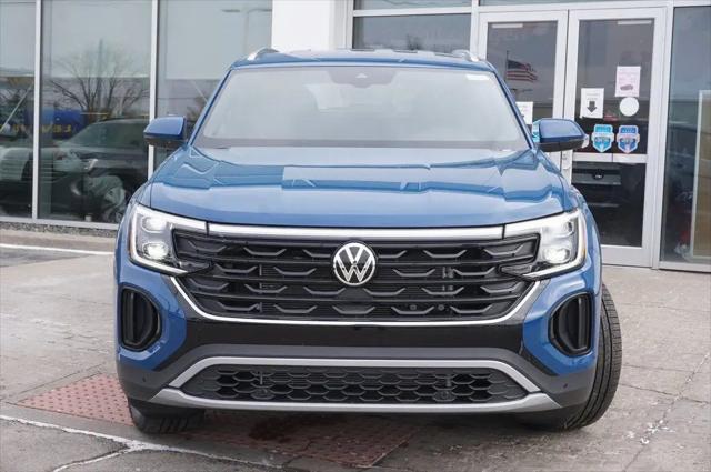 2026 Volkswagen Atlas Cross Sport SE with Technology