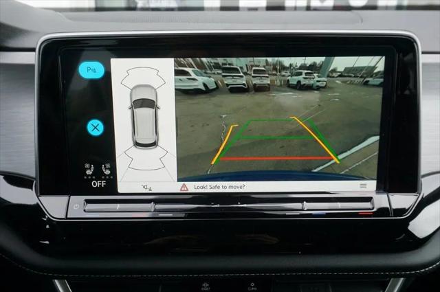 2026 Volkswagen Atlas Cross Sport SE with Technology