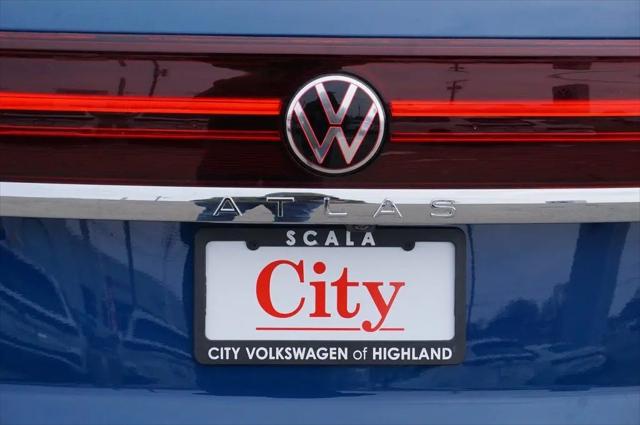 2026 Volkswagen Atlas Cross Sport SE with Technology