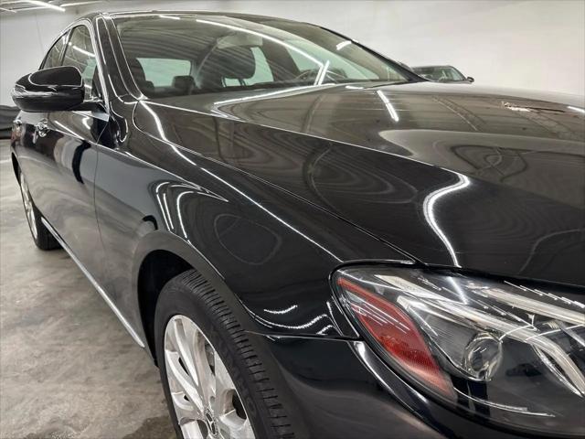 2018 Mercedes-Benz E-CLASS E 300 E 300