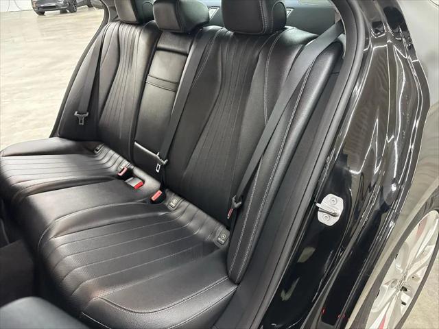 2018 Mercedes-Benz E-CLASS E 300 E 300