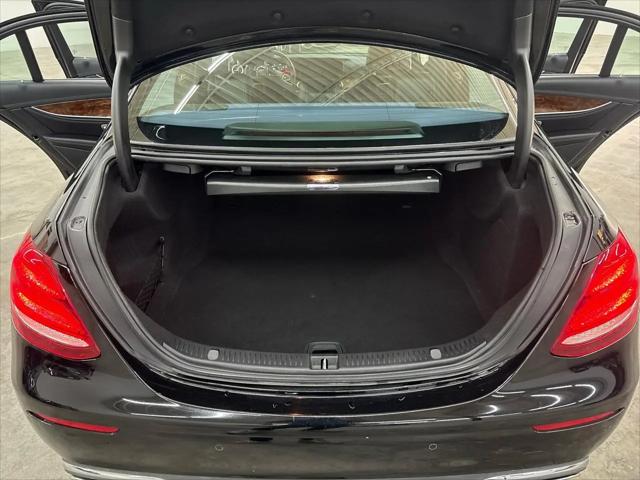 2018 Mercedes-Benz E-CLASS E 300 E 300