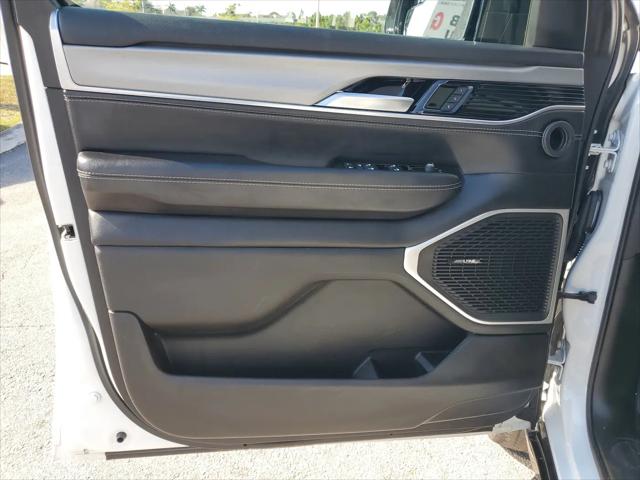 2023 Jeep Wagoneer Series II Carbide 4x4