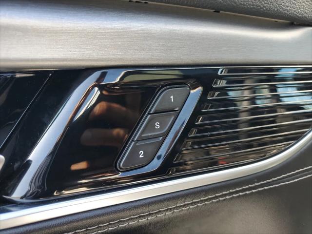 2023 Jeep Wagoneer Series II Carbide 4x4