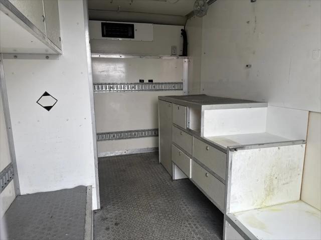 2019 Chevrolet Express Cutaway 4500 3500