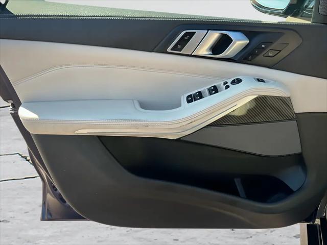 2021 BMW X5 M50i
