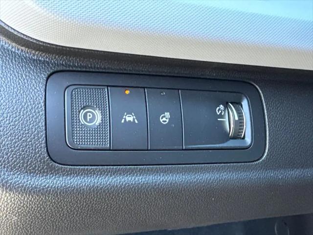 2027 Chevrolet Bolt LT FWD