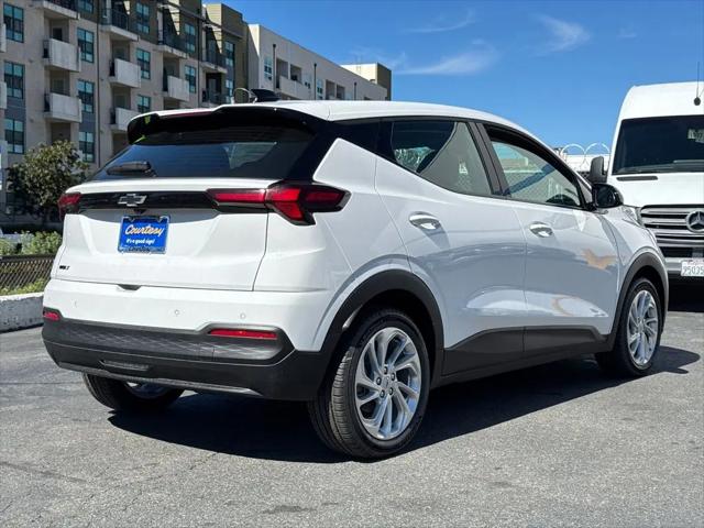 2027 Chevrolet Bolt LT FWD