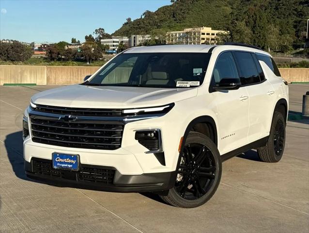 2026 Chevrolet Traverse FWD LT