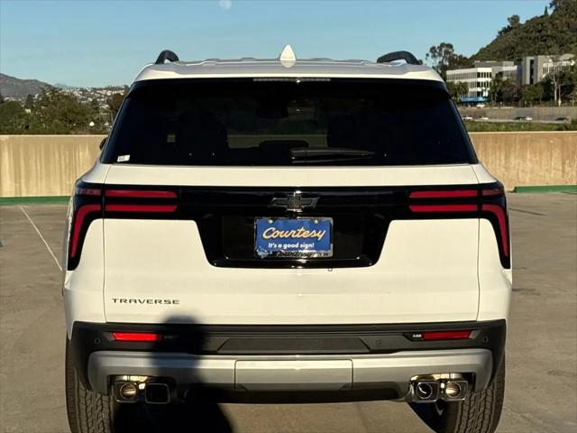2026 Chevrolet Traverse FWD LT