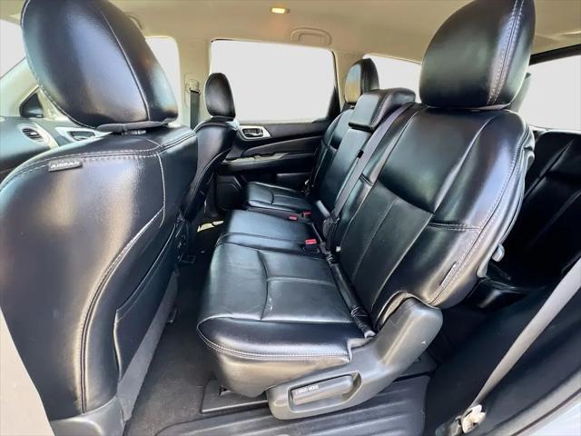 2020 Nissan Pathfinder SL 4WD