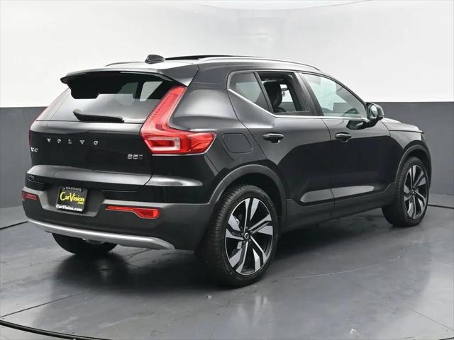 2024 Volvo XC40 B5 Ultimate Bright Theme