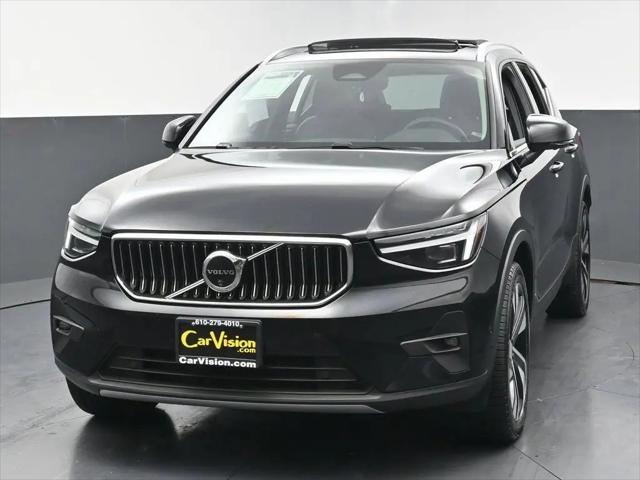 2024 Volvo XC40 B5 Ultimate Bright Theme