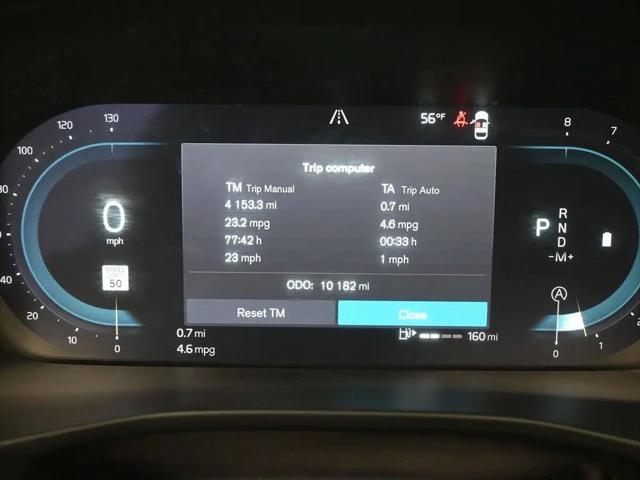 2024 Volvo XC40 B5 Ultimate Bright Theme