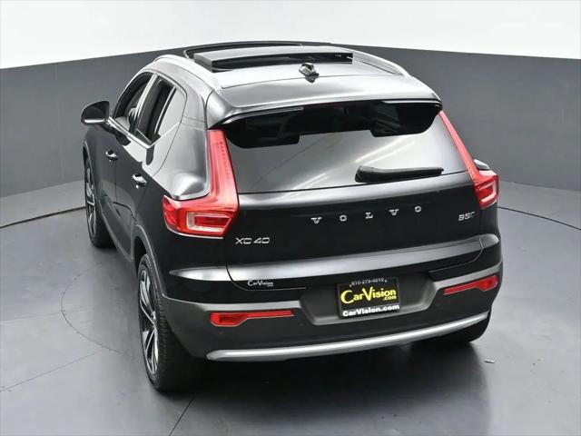2024 Volvo XC40 B5 Ultimate Bright Theme