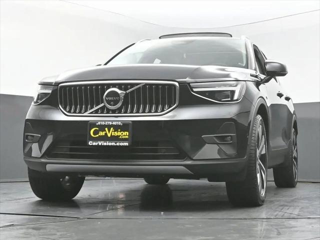 2024 Volvo XC40 B5 Ultimate Bright Theme
