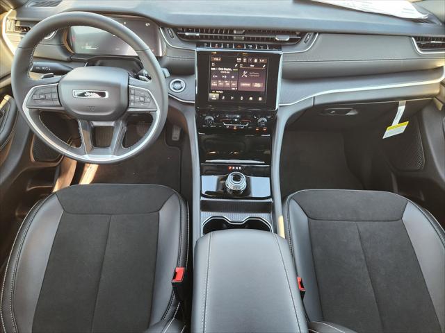 2025 Jeep Grand Cherokee Altitude X 4x4