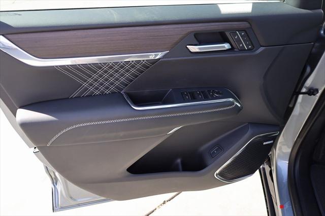 2026 GMC Acadia Denali FWD