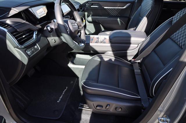 2026 GMC Acadia Denali FWD