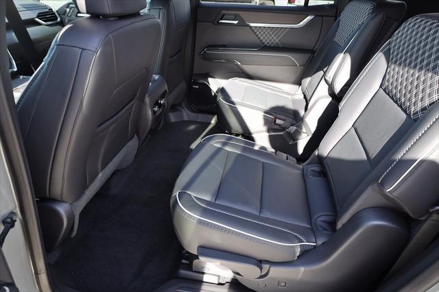 2026 GMC Acadia Denali FWD