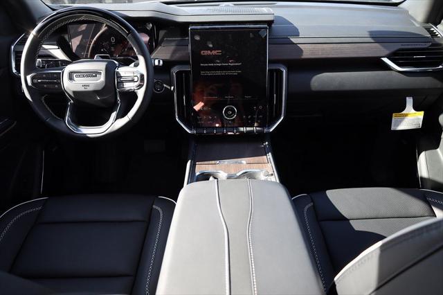 2026 GMC Acadia Denali FWD