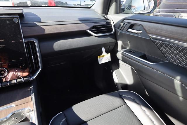 2026 GMC Acadia Denali FWD