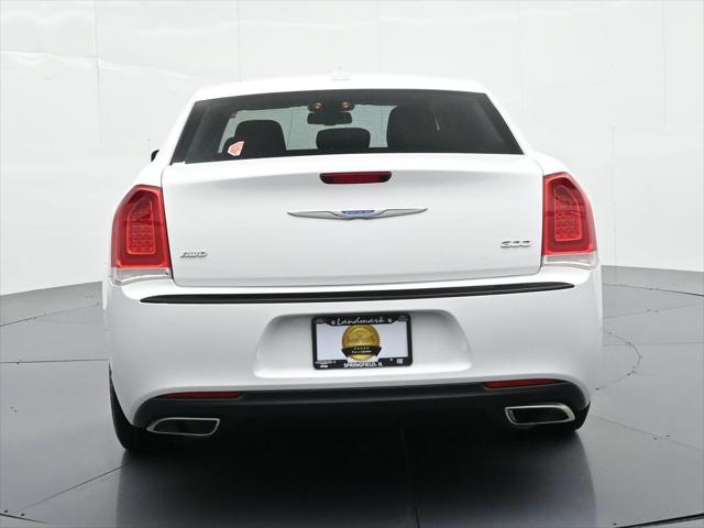 2022 Chrysler 300 Touring AWD