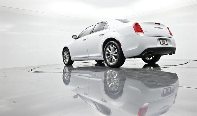 2022 Chrysler 300 Touring AWD