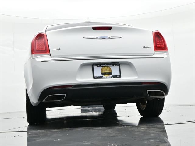 2022 Chrysler 300 Touring AWD