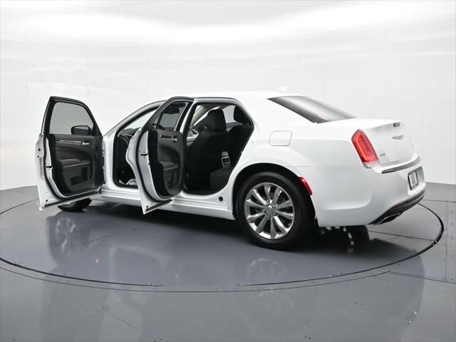 2022 Chrysler 300 Touring AWD