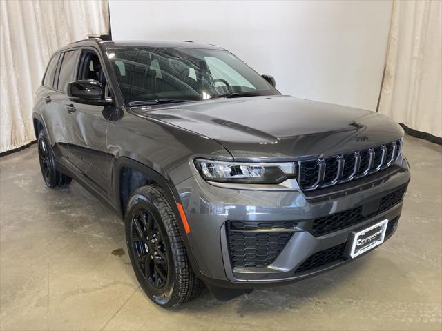 2026 Jeep Grand Cherokee Altitude 4x4 for sale in Milford, NH