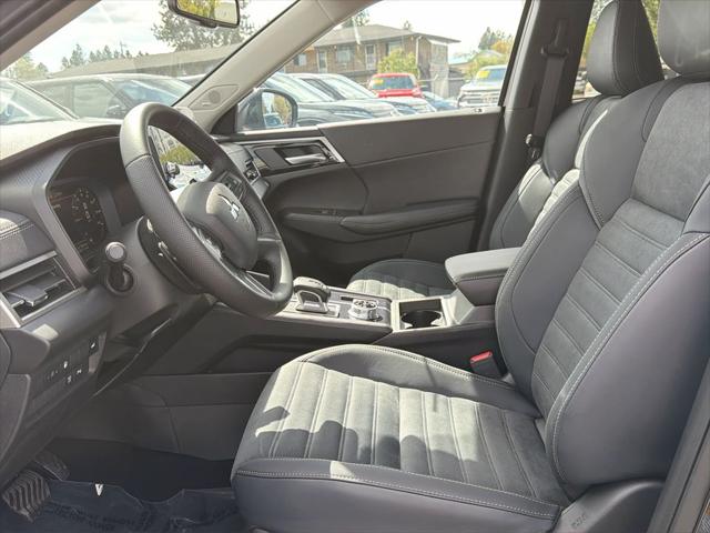 2025 Mitsubishi Outlander PHEV SE S-AWC
