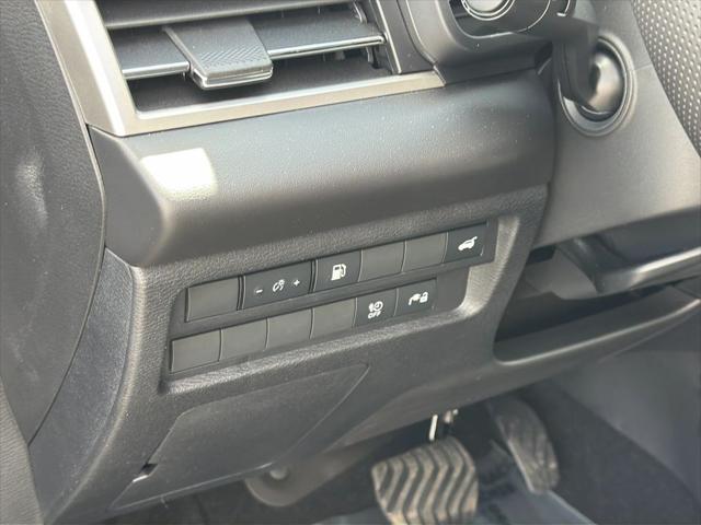 2025 Mitsubishi Outlander PHEV SE S-AWC
