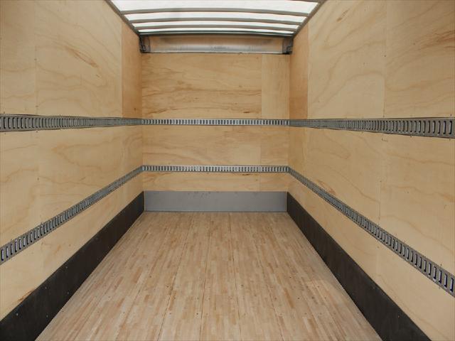 2026 Isuzu FTR Unknown