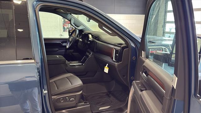 2026 GMC Sierra 2500HD Crew Cab, Standard Bed, Denali, 4WD