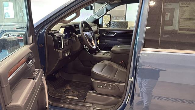 2026 GMC Sierra 2500HD Crew Cab, Standard Bed, Denali, 4WD