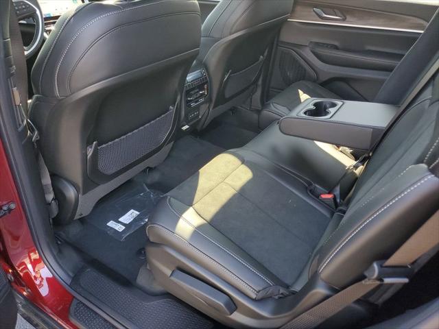 2026 Jeep Grand Cherokee Altitude 4x4