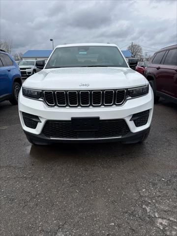 2026 Jeep Grand Cherokee GRAND CHEROKEE LAREDO X 4X4