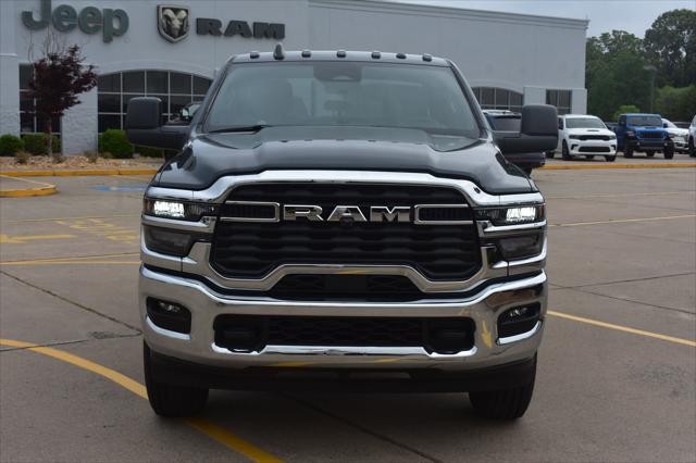 2026 RAM Ram 2500 RAM 2500 TRADESMAN CREW CAB 4X4 64 BOX