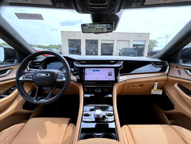 2026 Jeep Grand Cherokee Summit 4x4