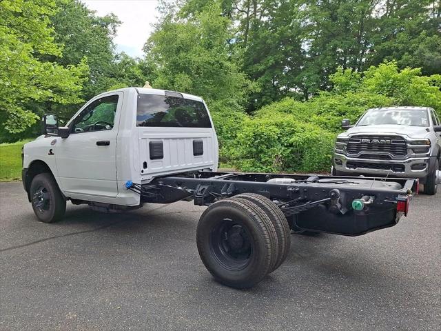2026 RAM Ram 3500 Chassis Cab RAM 3500 TRADESMAN CHASSIS REGULAR CAB 4X4 60 CA 2026 RAM Ram 3500 Chassis Cab RAM 3500 TRADESMAN CHASSIS REGULAR CAB 4X4 60 CA