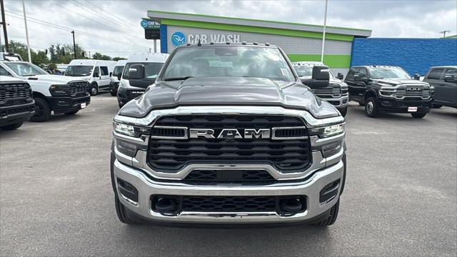 2026 RAM Ram 5500 Chassis Cab RAM 5500 TRADESMAN CHASSIS CREW CAB 4X4 84 CA