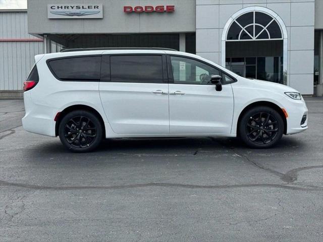 2026 Chrysler Pacifica PACIFICA LIMITED AWD
