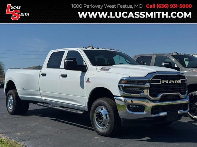 2026 RAM Ram 3500 RAM 3500 TRADESMAN CREW CAB 4X4 8 BOX
