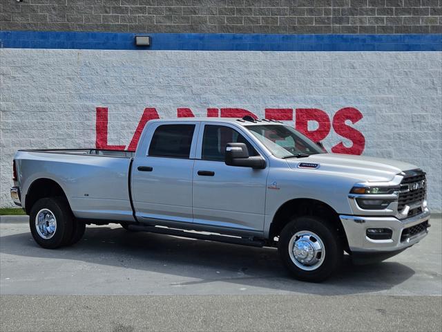 2026 RAM Ram 3500 RAM 3500 TRADESMAN CREW CAB 4X4 8 BOX