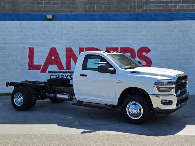2026 RAM Ram 3500 Chassis Cab RAM 3500 TRADESMAN CHASSIS REGULAR CAB 4X4 84 CA