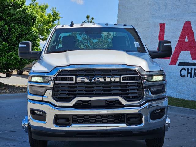 2026 RAM Ram 3500 Chassis Cab RAM 3500 TRADESMAN CHASSIS REGULAR CAB 4X4 84 CA
