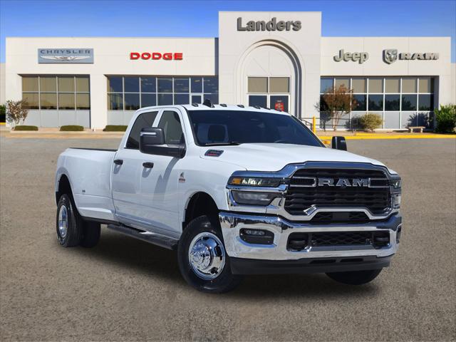 2026 RAM Ram 3500 RAM 3500 TRADESMAN CREW CAB 4X4 8 BOX